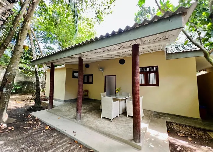 Family Hotel: Green Escape Unawatuna