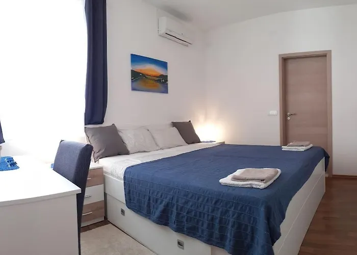 Vis - Luxury Holiday Villa With Swimming Pool