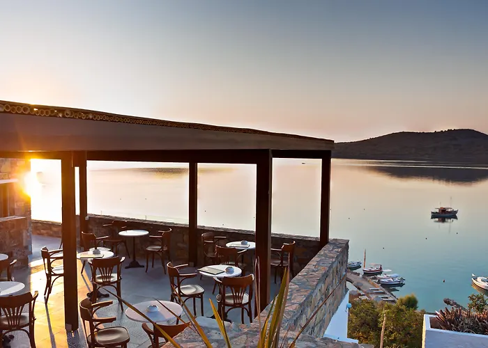 Royal Marmin Bay Boutique&Art Hotel
