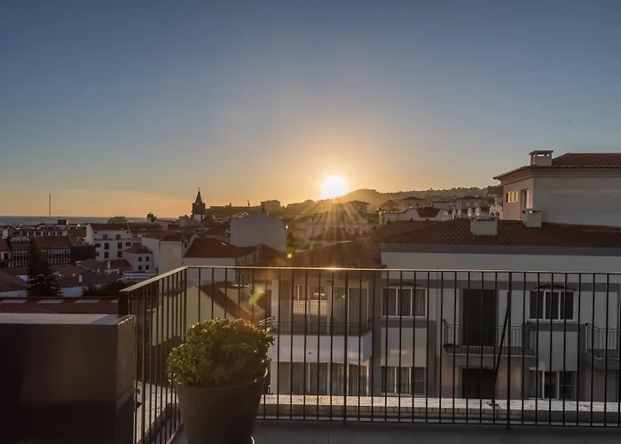 Hotel de 3 estrelas: The Editory Garden Carmo Funchal