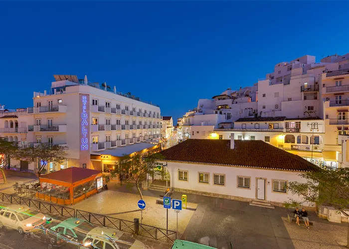 Hôtel Jacuzzi: Hotel Baltum