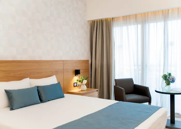 Ajax Hotel