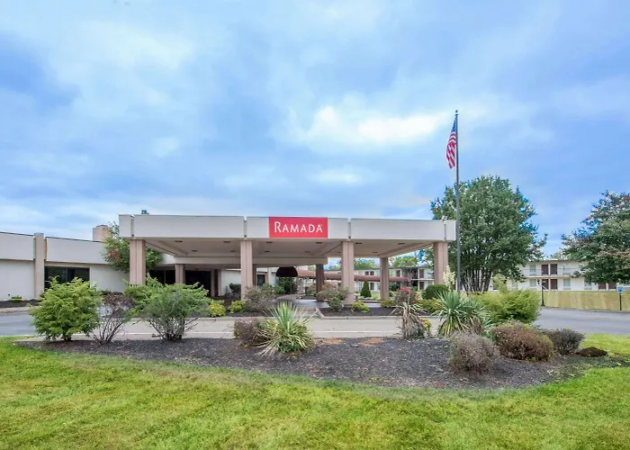 3 star hotels Ramada By Wyndham Louisville North
