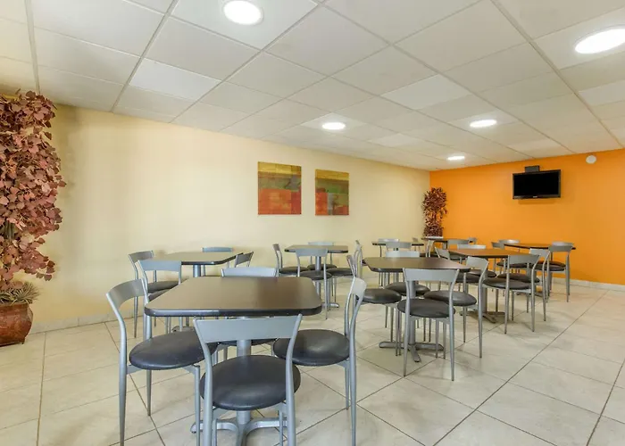 Econo Lodge Fort Knox