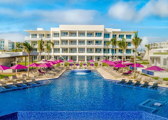 Hôtel de l'aéroport: Planet Hollywood Cancun By Royalton, An Autograph Collection All-Inclusive Resort (Adults Only)