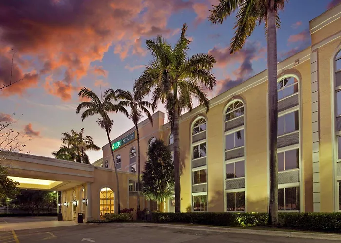 La Quinta Inn & Suites By Wyndham Sunrise