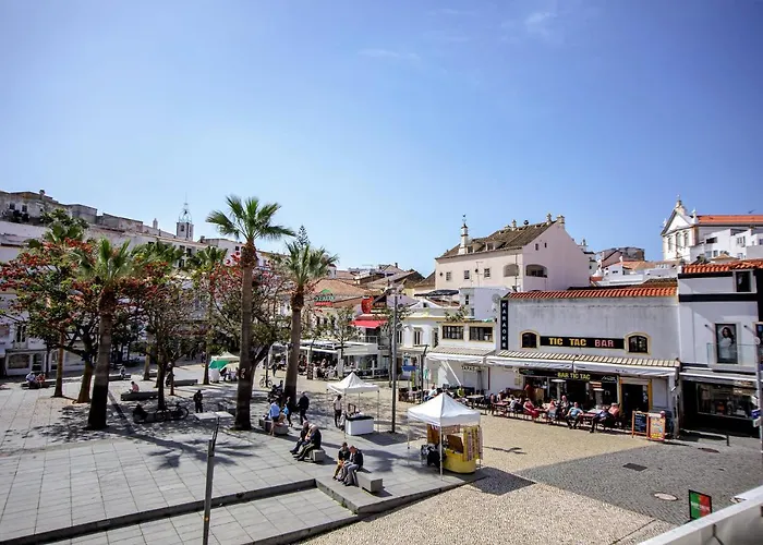 Albergue: Musical Hostel