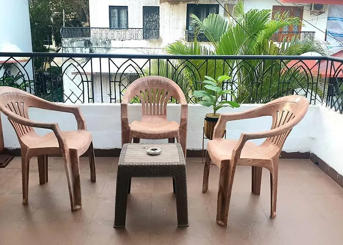 Candolim Beach Villa # 3Bhk # Pool # Kitchen # 300Mts To Beach By Gr Stays