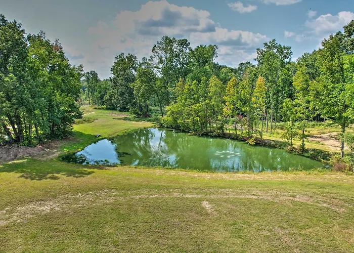 Peaceful Country Retreat W/ Easy Highway Access!