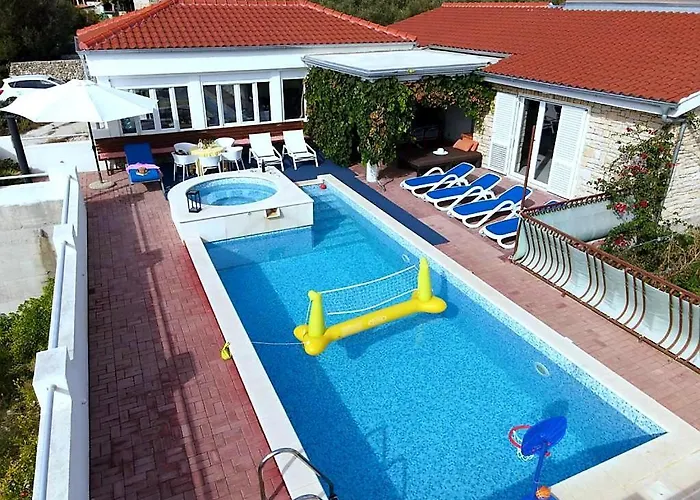 Villa Lucia With Private Pool And A Whirlpool