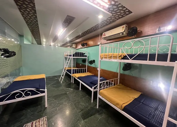 The Hostels Backpackers