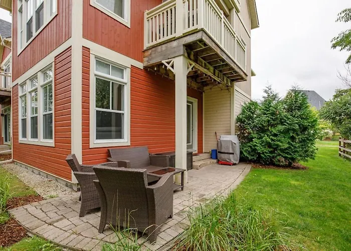 Rivergrass Luxe: Hot Tub + Golf In Backyard