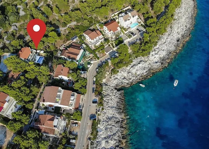 4 Bedrooms Villa Hvar Located 100M From The Sea And 1,5 Km From Hvar Old Town