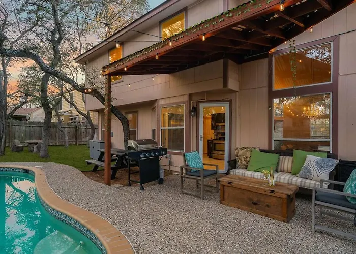 3B Villa W Pool, Bbq, Firepit, Yard Games, Gym