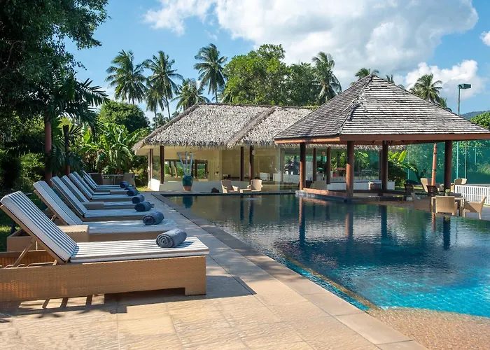 Beachfront Resort Villa Baan Tawan 3Br