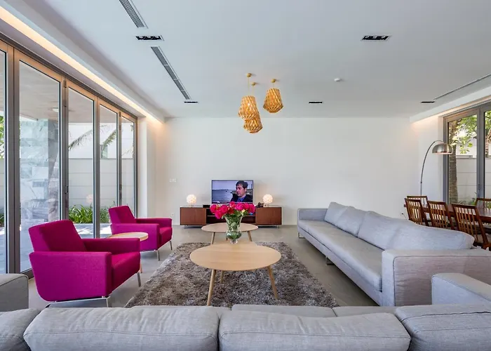 Luxury Villa 5* - Ocean Front - Idcwh