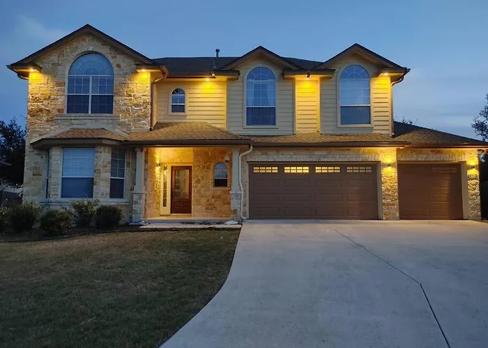 Exquisite Luxury Home Near Sea World, San Antonio