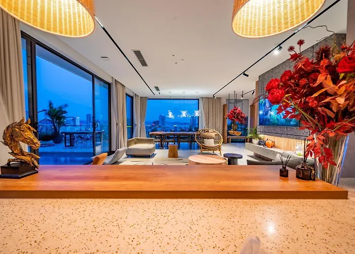 Sally Huong Villa - Venue Travel