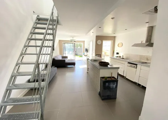 Maison Contemporaine & Piscine