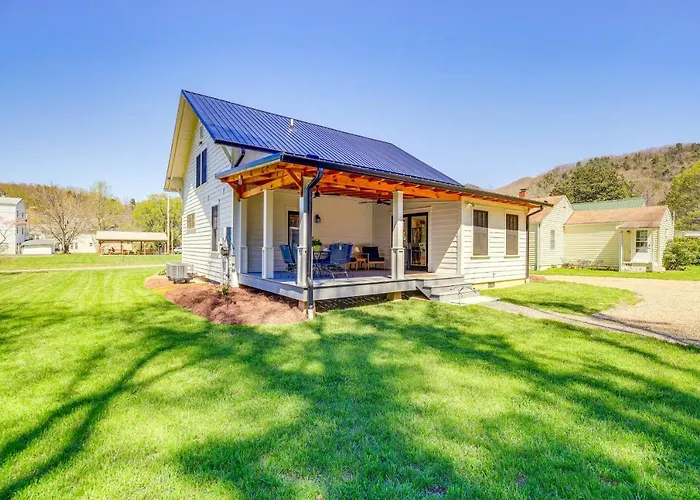 Stunning Damascus Vacation Rental W/ Fire Pit!