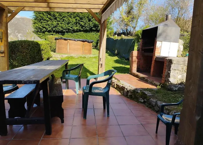 LA NOZAL (piscina, barbacoa, jardín...)