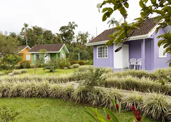 Cabana: Pura Vida Residence