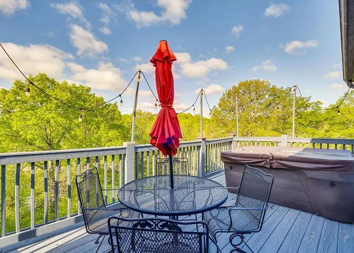 Taylorsville Cottage W/ Hot Tub & Lake Access!