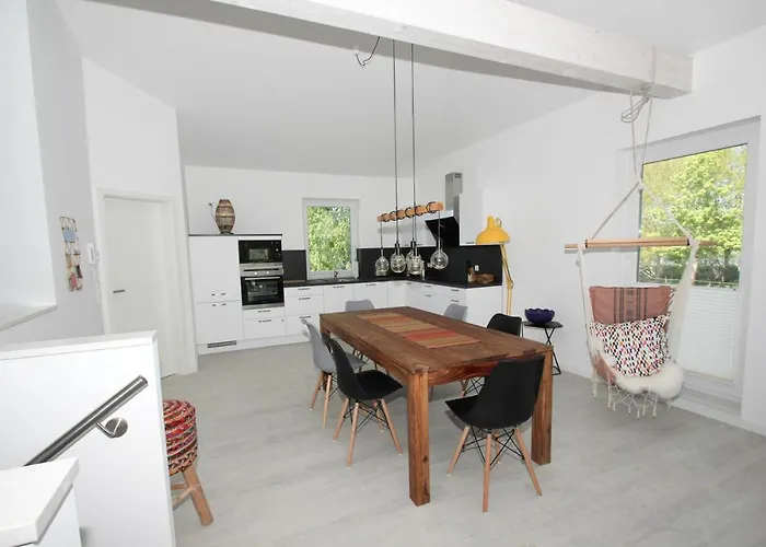 strandnahes Haus, Balkon, gratis Nutzung vom AHOI Erlebnisbad und Sauna in Sellin- Villa Playa