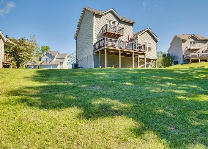 Taylorsville Lake Cottage Rental W/ Hot Tub!
