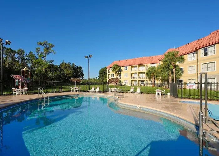 Hotel with view: Parc Corniche Condominium Suites