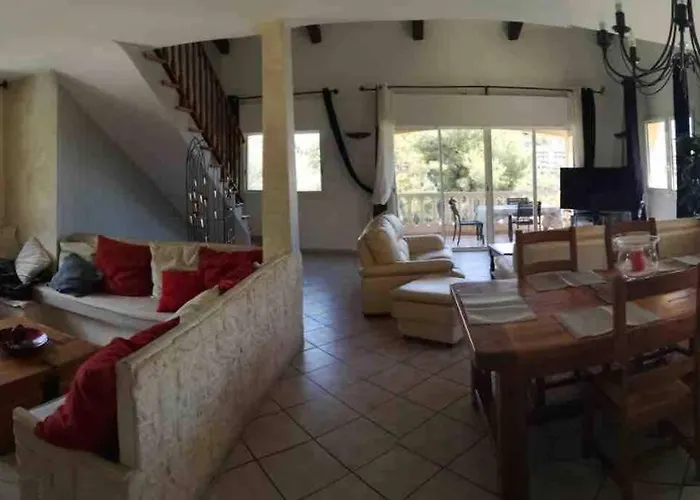 Villa avec piscine et vue magnifique sur Nice