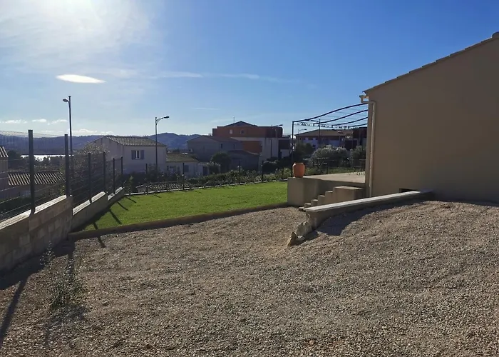 Villa moderne sur les hauteurs d'Aramon
