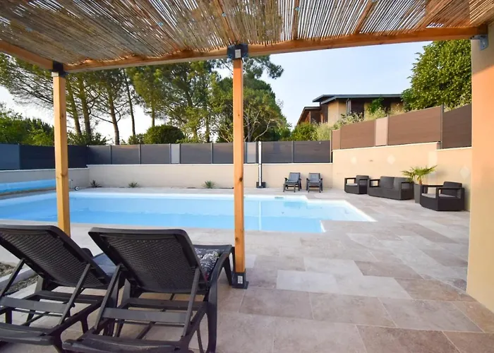 Gite 4 Etoiles Piscine A 10 Min De Marmande Calme Et Parking