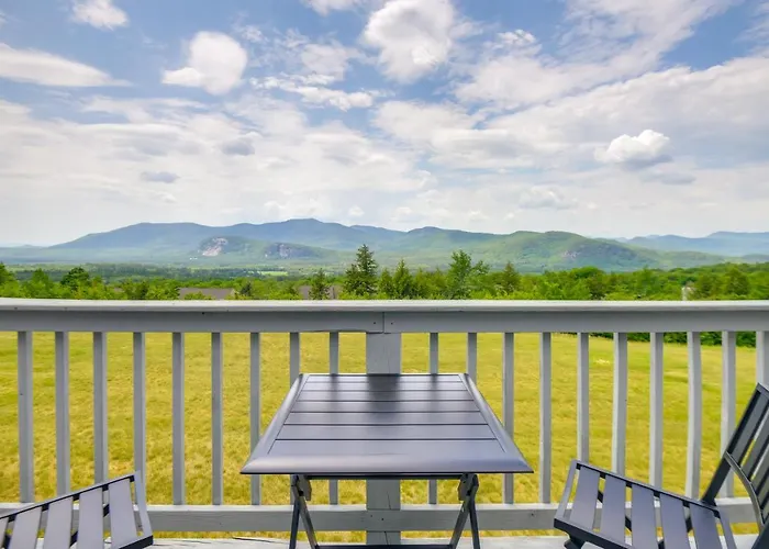 Newly Renovated Bartlett Condo W/ Mountain Views!