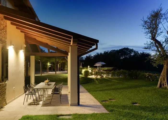 VILLA PERGOLA 8, Emma Villas
