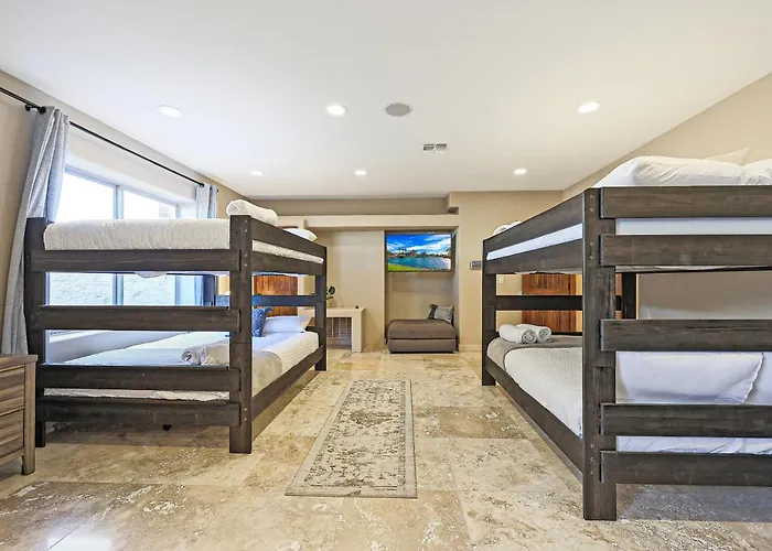 Luxury Estate, Sleeps 24, Sonoran By Homestakes Stays