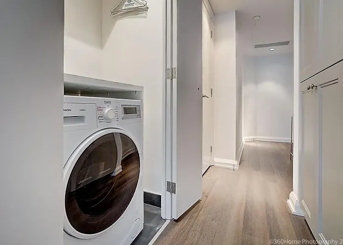Instant Suites - Stunning Designer Studio In Yorkville