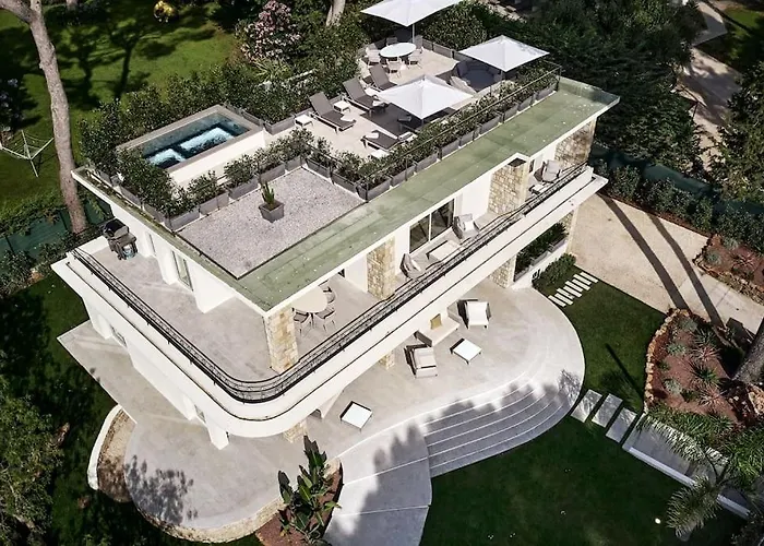 A11 Staywizus - Villa Cap Antibes Sea View 5 BDR - AC, Rooftop Pool&Parking