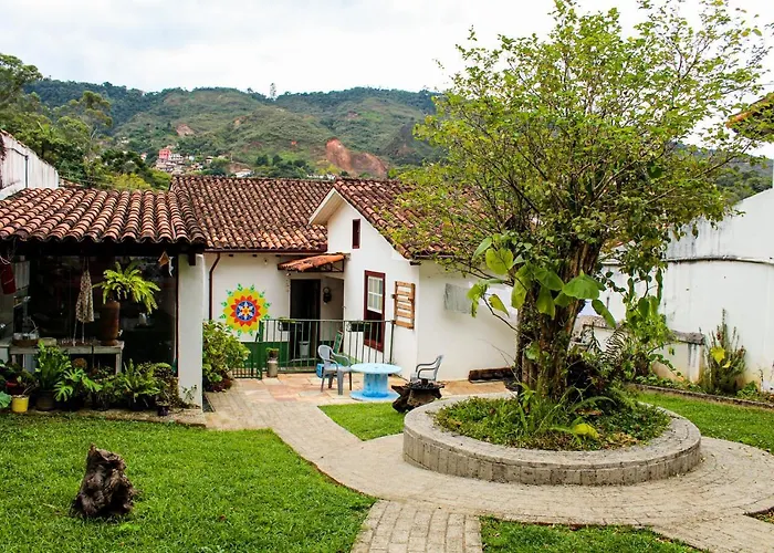 Hotel 3 estrelas: - Casa Pitanga - Acomodação lindíssima pertinho da Igreja do Rosário
