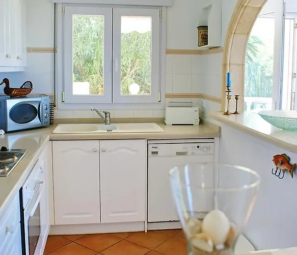 Ground Floor Villa With Private Entrance And Shared Pool