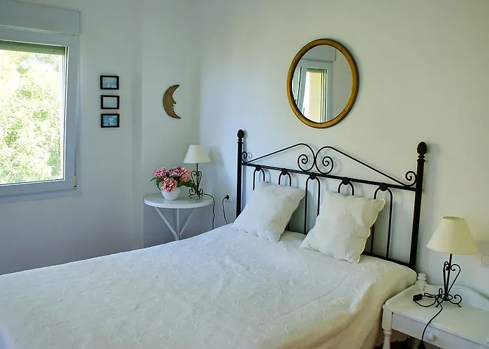 Ground Floor Villa With Private Entrance And Shared Pool