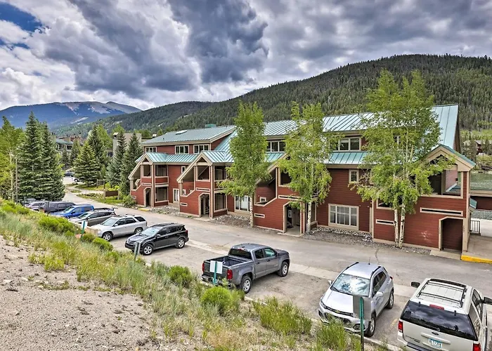 Keystone Lake Haven: Heated Pool & Ski Shuttle!