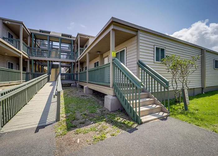 All-Season Retreat W/ Deck In Beech Mountain!