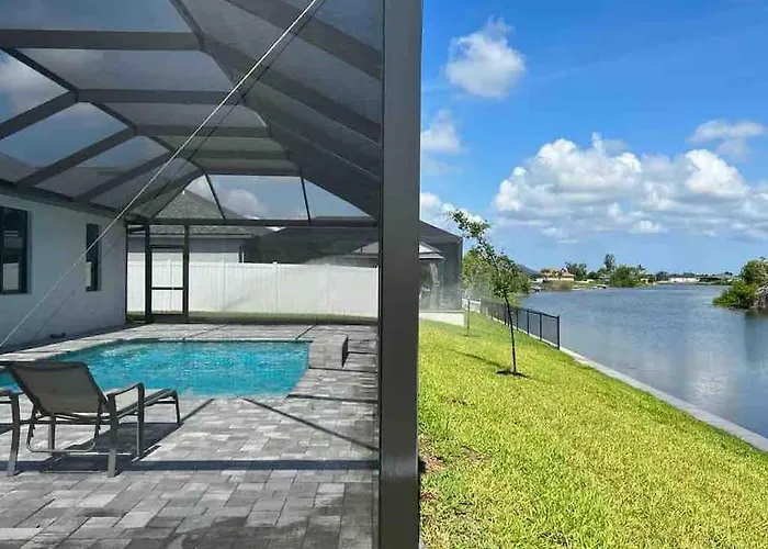 Newly Built Villa Ballerina With Heated Pool And Incredible View Into Beautiful Arrowheadcanal