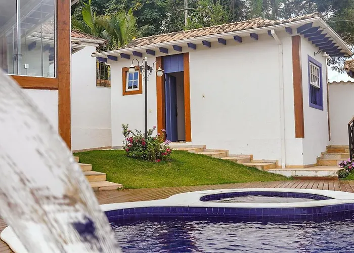 Flat com Piscina no Centro de Tiradentes