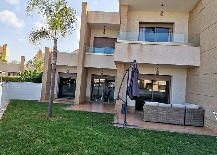 Maison de luxe dans une résidence fermée avec Piscine communautaire&Free Parking,NR 63 à Marina