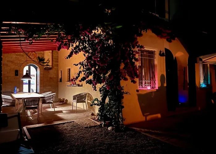 Neu- Villa Ventinove zauberhaft renovierte Landhausvilla mit traumhaftem 180-Seeblick und Park