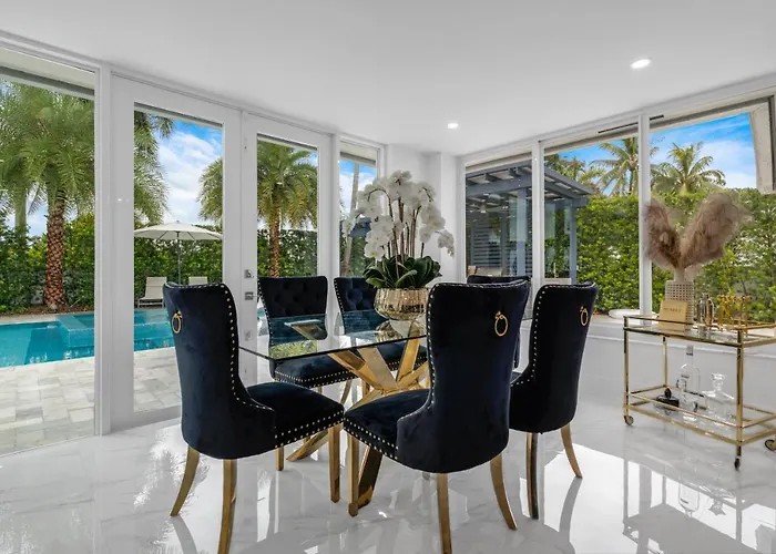 Mia Mansion W/ Pool / Bbq /Cabanna / Outdoor Bar
