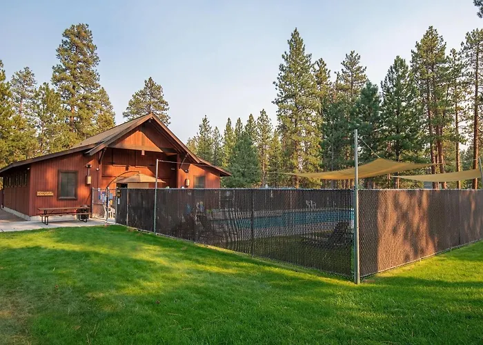 Sisters Basecamp - Meredith Lodging