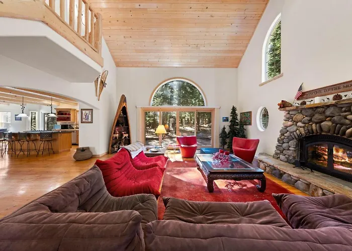 Fox Crossing At Tahoe Donner By Tahoe Getaways - 3Br Vacation Rental W Forested Views & Hoa Amenities!